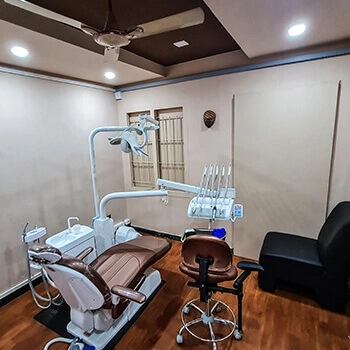 AV Dental Clinic Dentist